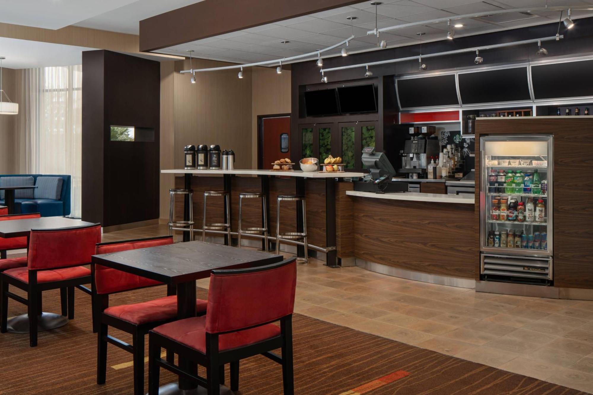 Courtyard By Marriott Houston Kingwood Hotel Kinwood Exterior photo