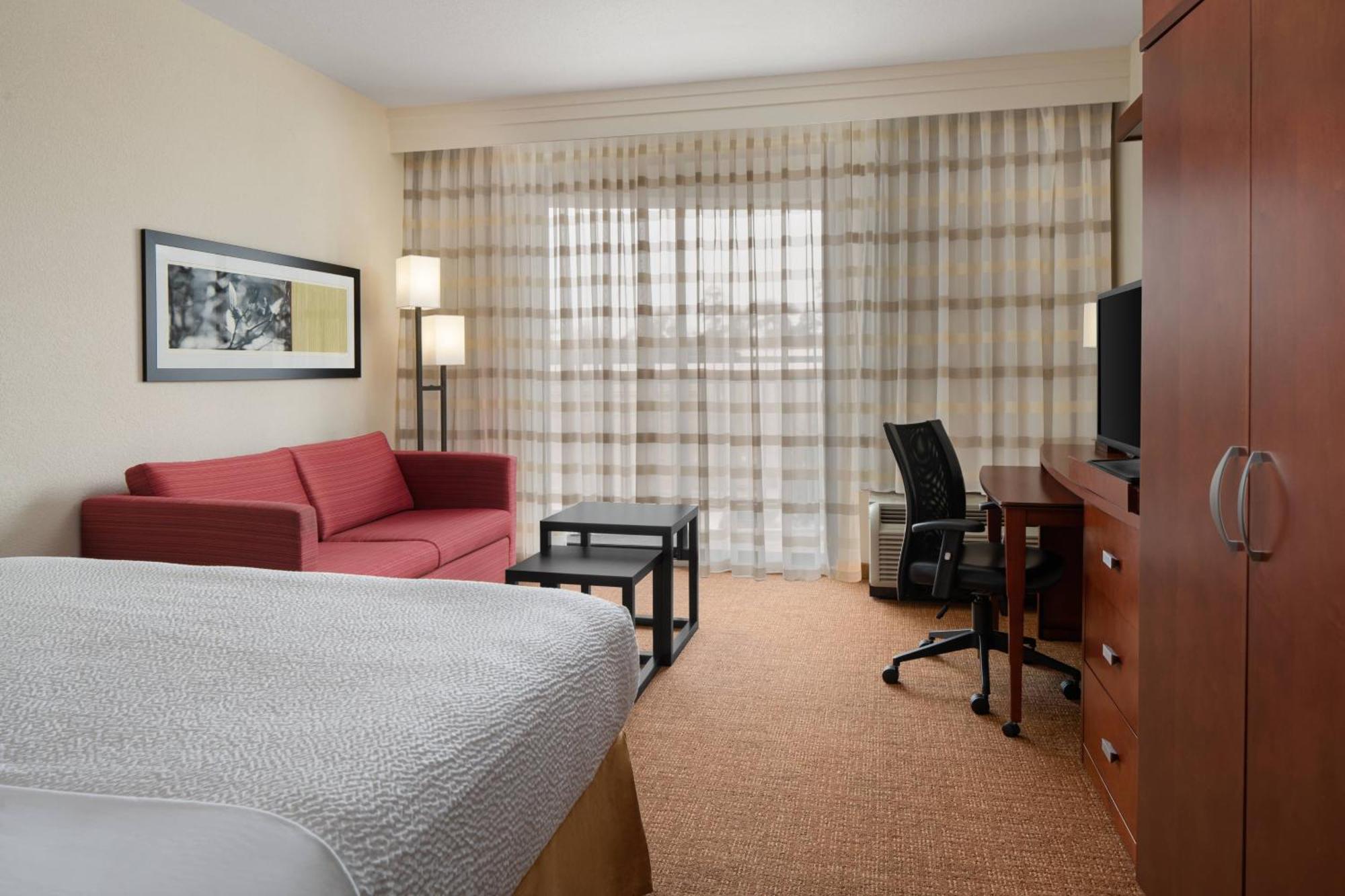 Courtyard By Marriott Houston Kingwood Hotel Kinwood Exterior photo
