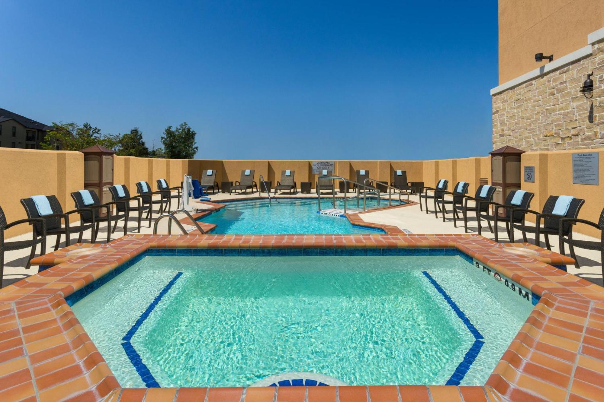 Courtyard By Marriott Houston Kingwood Hotel Kinwood Exterior photo